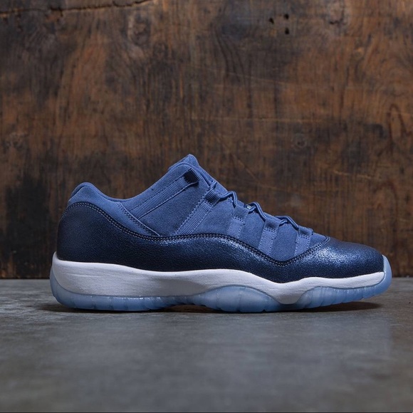 blue moon jordan 11
